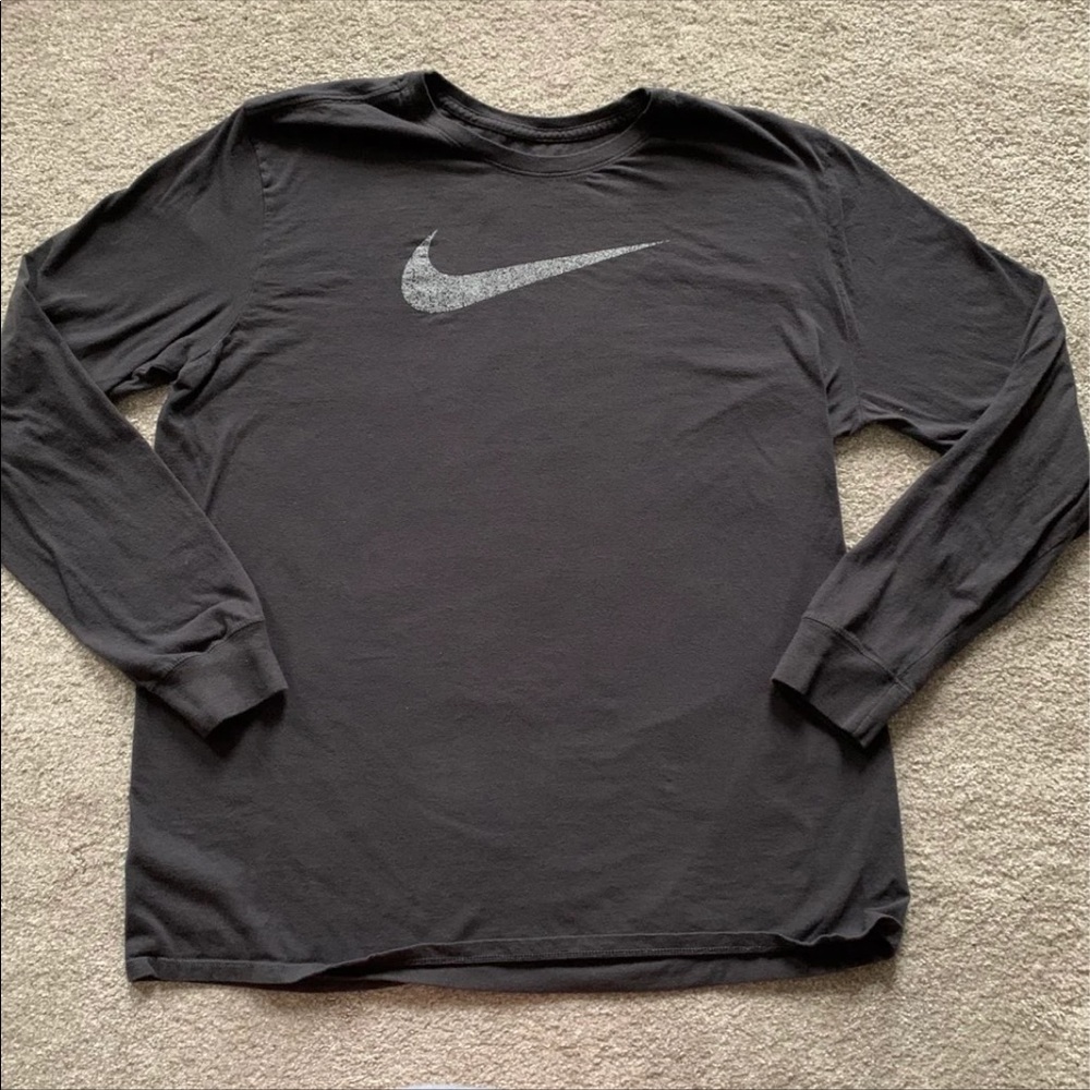 Nike long sleeve tee
